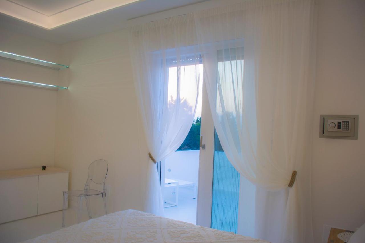 Valentino Luxury Room Porto Cesareo Exterior foto