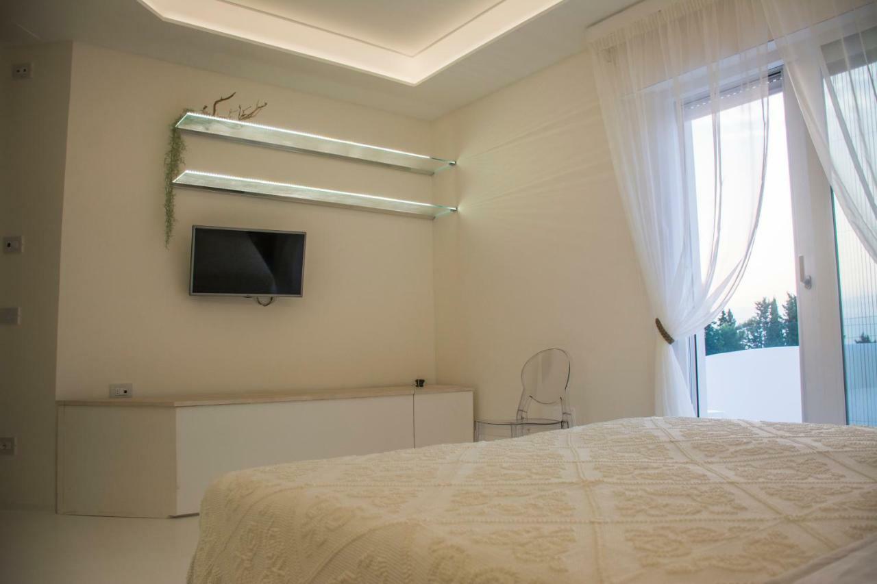 Valentino Luxury Room Porto Cesareo Exterior foto